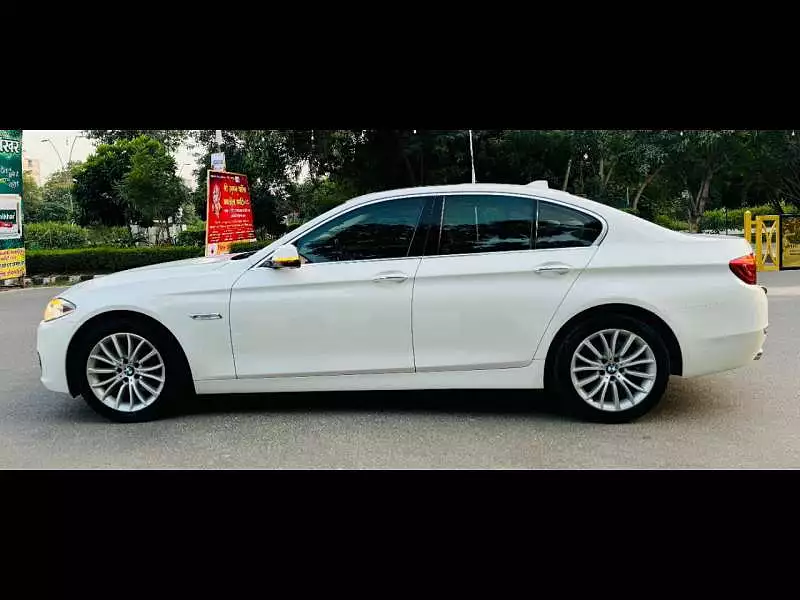 Luxury cars for hire in punjab